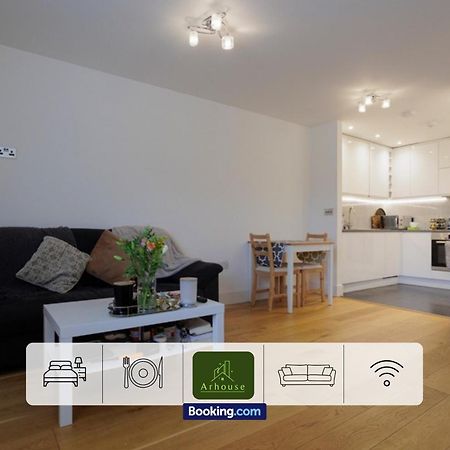 One Bedroom Apartment By Arhouse Apartments Short Lets & Serviced Accommodation Kingston With Free Wifi Kingston upon Thames  Εξωτερικό φωτογραφία