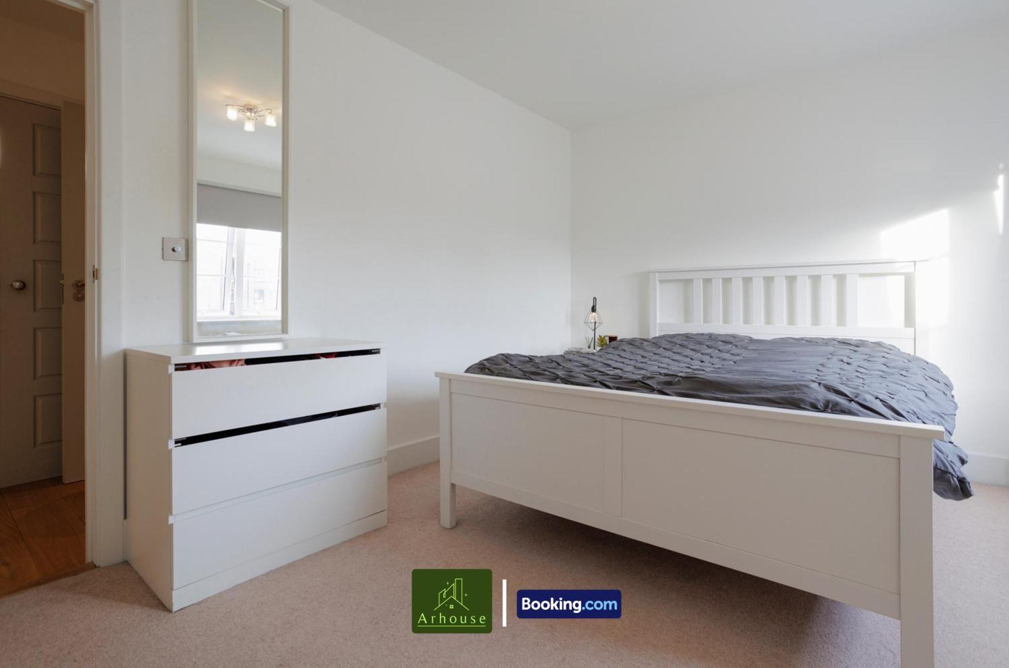 One Bedroom Apartment By Arhouse Apartments Short Lets & Serviced Accommodation Kingston With Free Wifi Kingston upon Thames  Εξωτερικό φωτογραφία