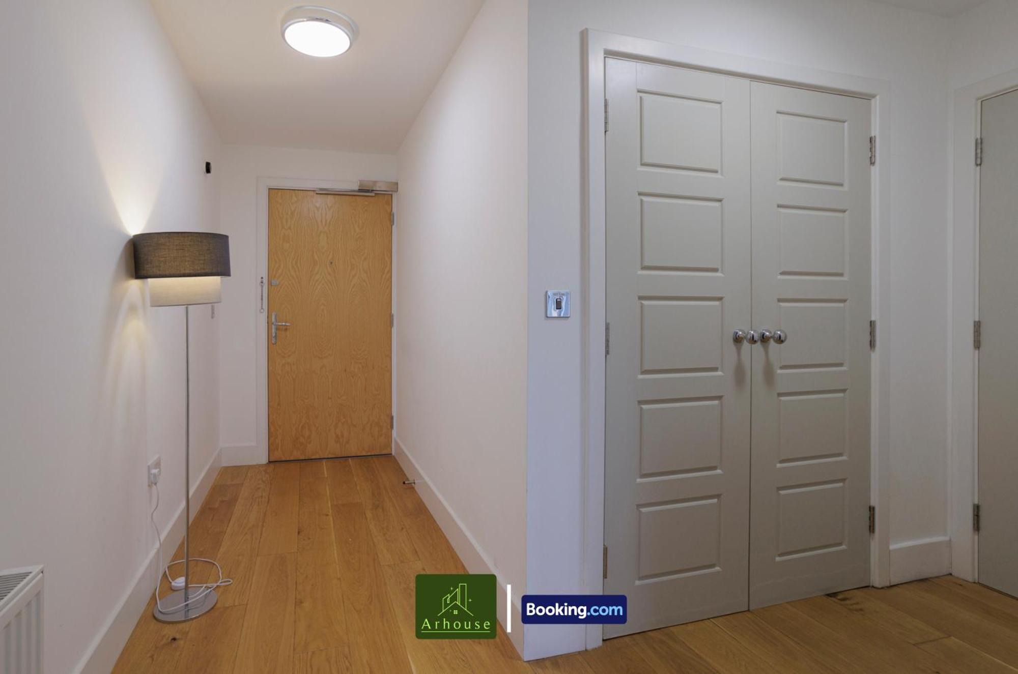 One Bedroom Apartment By Arhouse Apartments Short Lets & Serviced Accommodation Kingston With Free Wifi Kingston upon Thames  Εξωτερικό φωτογραφία