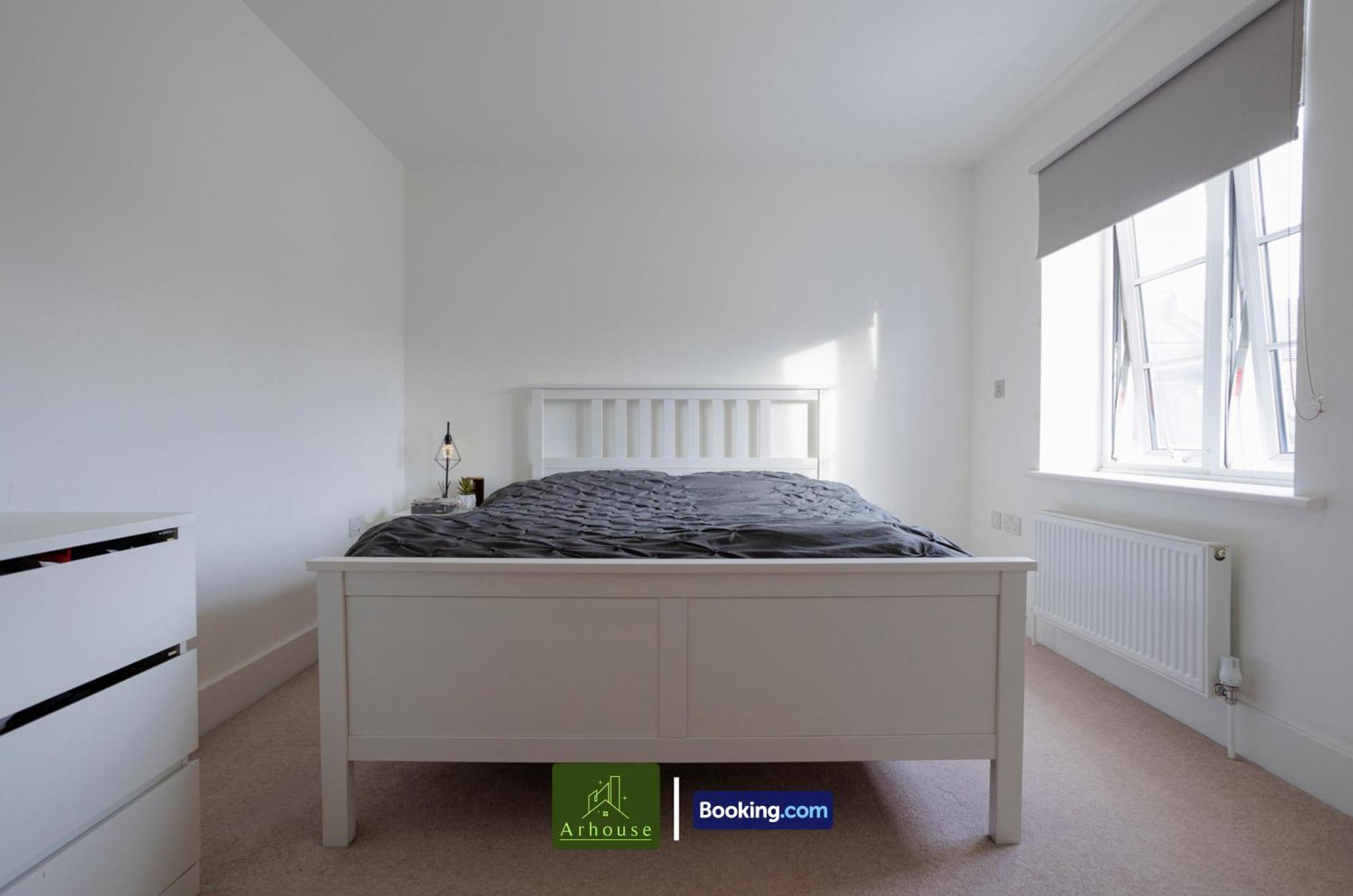 One Bedroom Apartment By Arhouse Apartments Short Lets & Serviced Accommodation Kingston With Free Wifi Kingston upon Thames  Εξωτερικό φωτογραφία