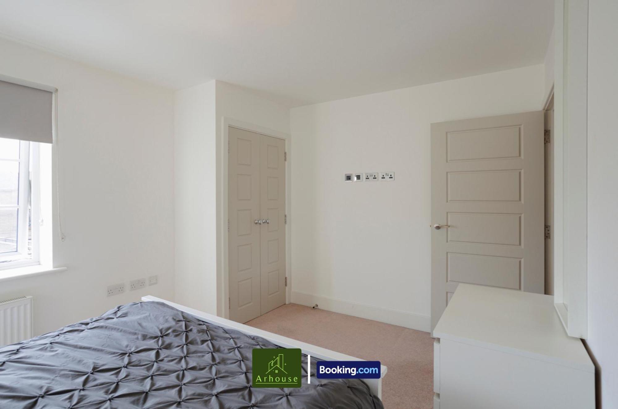 One Bedroom Apartment By Arhouse Apartments Short Lets & Serviced Accommodation Kingston With Free Wifi Kingston upon Thames  Εξωτερικό φωτογραφία