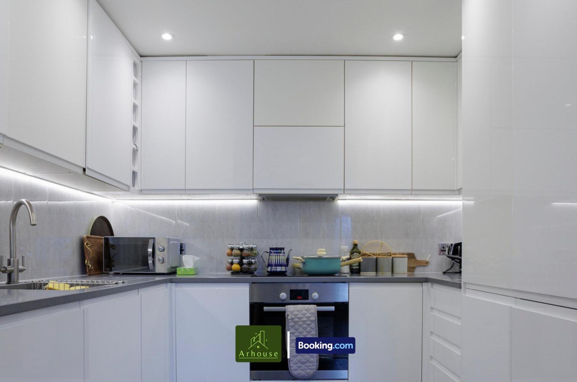 One Bedroom Apartment By Arhouse Apartments Short Lets & Serviced Accommodation Kingston With Free Wifi Kingston upon Thames  Εξωτερικό φωτογραφία